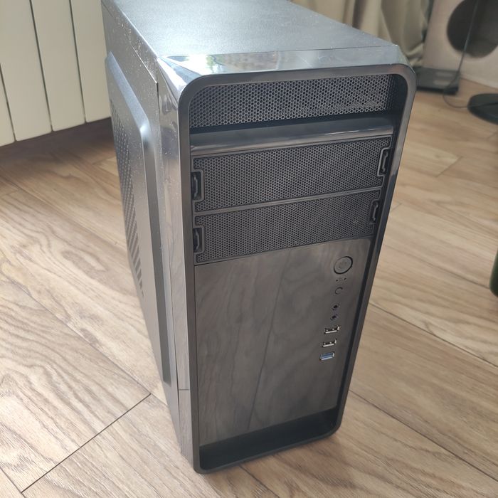 Продам ігровий системний блок Ryzen 2700 8-16/GTX 1080ti 11gb/16gb/256