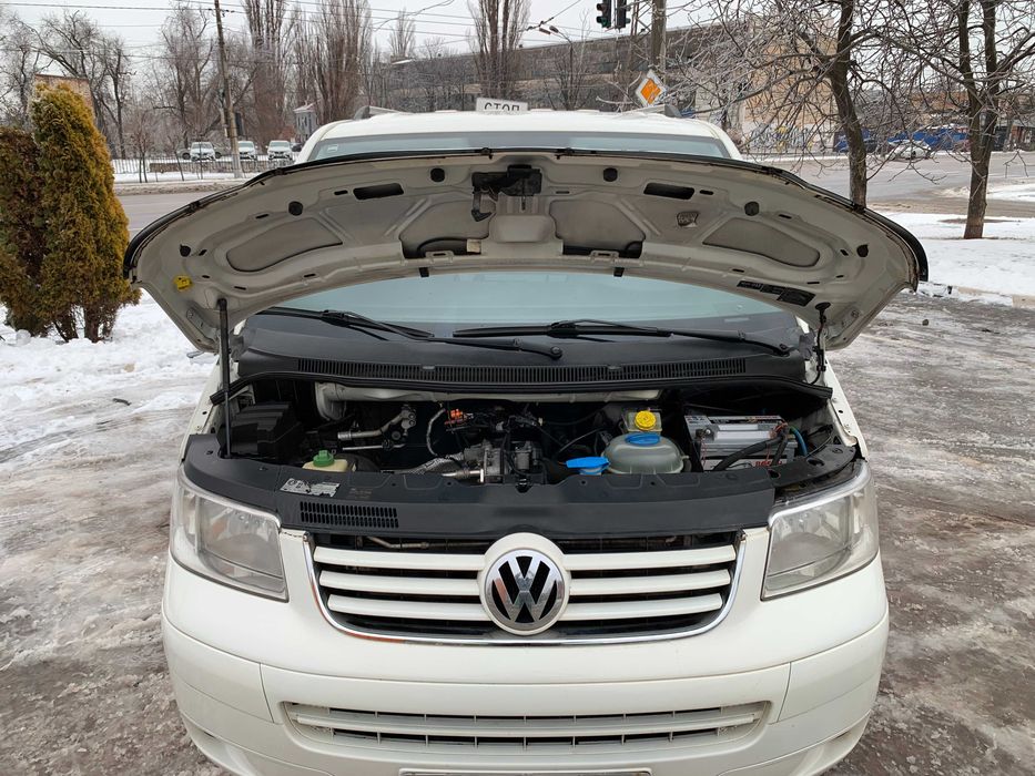 Volkswagen Transporter 1.9 TDI Пассажир 2007 год.