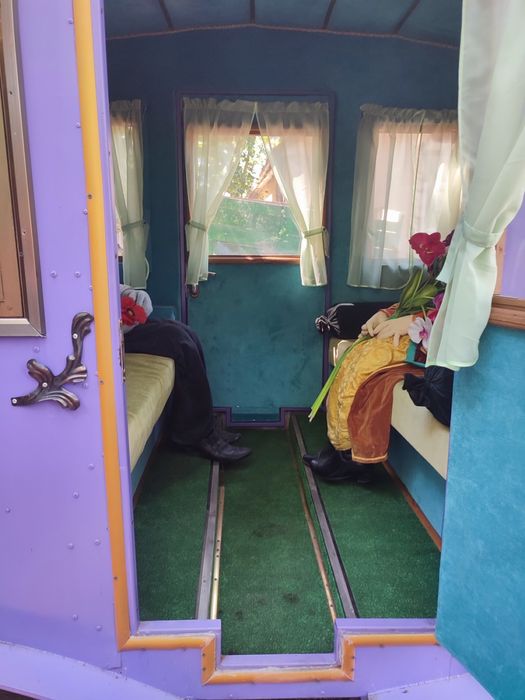 Карета, фаетон, бричка, повозка, туристическая карета