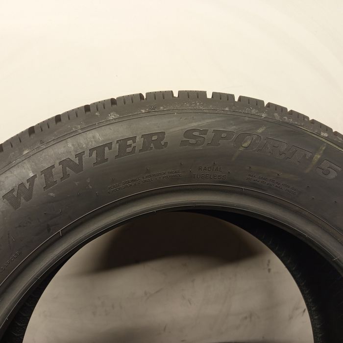 215/65R17 Dunlop WinterSport 5 SUV