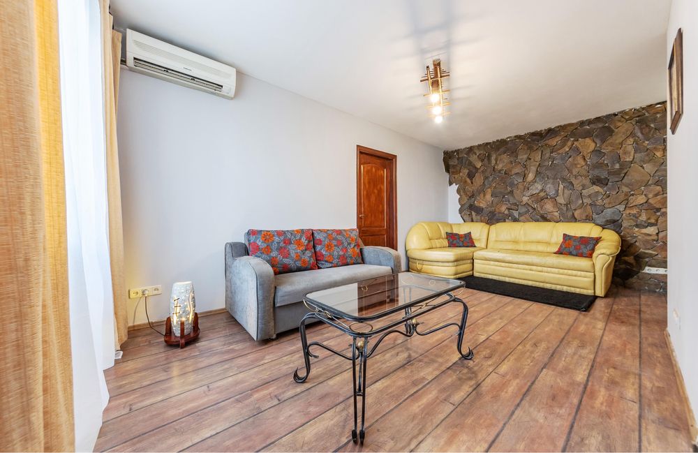 «Уютная двухкомнатная квартира на Подоле» по вул.Игоревская 16