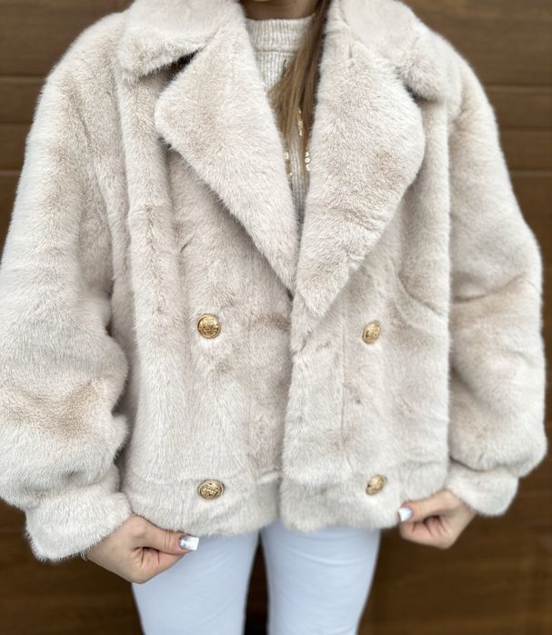 Коротка жіноча еко шуба під норку з англійським коміром напівшубок