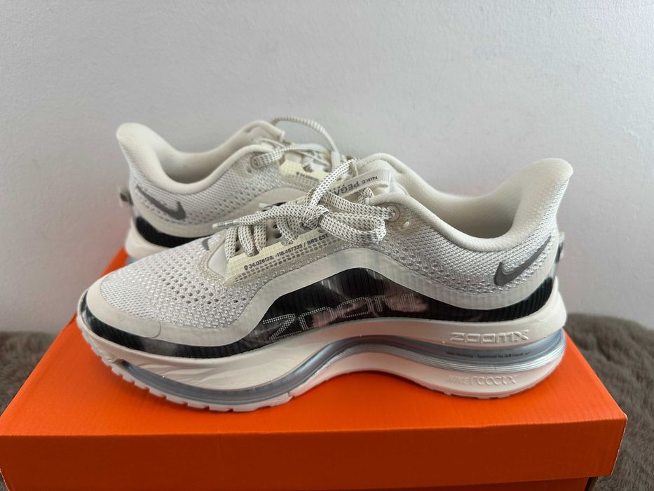 Nike Pegasus Premium SE 40 buty sportowe