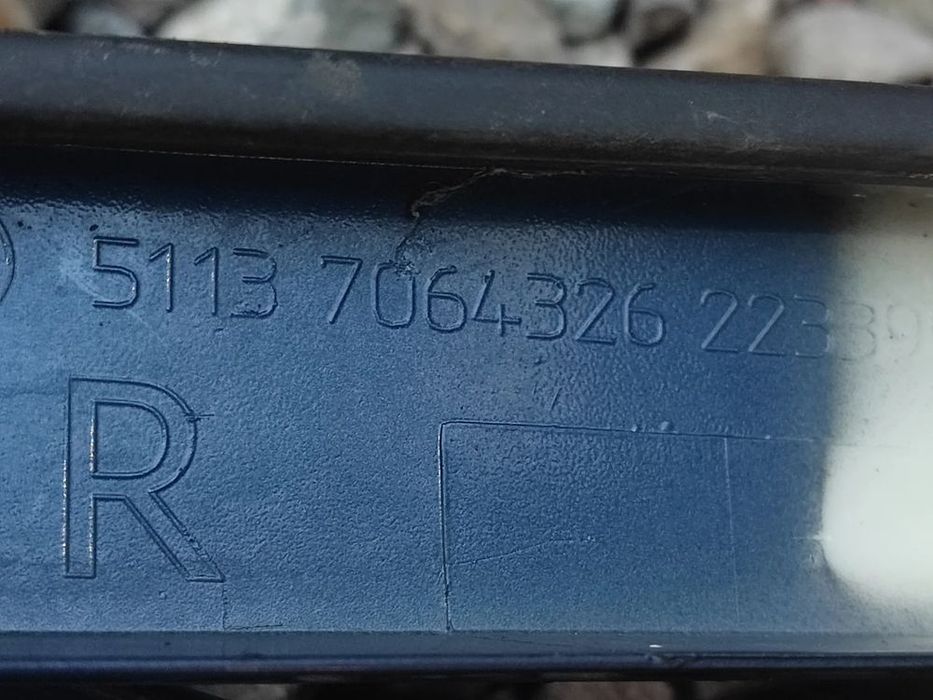 bmw e46 coupe / cabrio lift ( polift ) oryginalne listwy pod lampę OEM