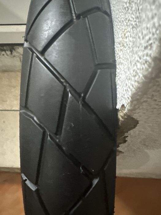 Vendo pneu novo dunlop maxtrail mixtour