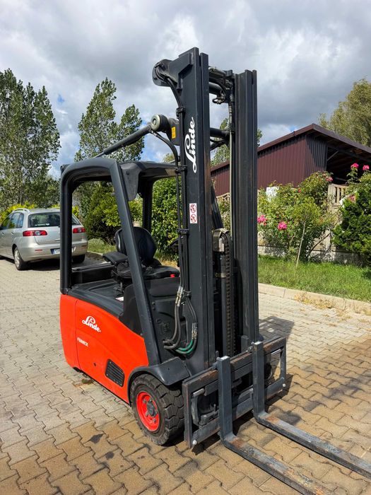 wózek widłowy elektryczny LINDE E16 1600kg Triplex 5.40m bateria 2023' rok przebieg tylko 9400mtg