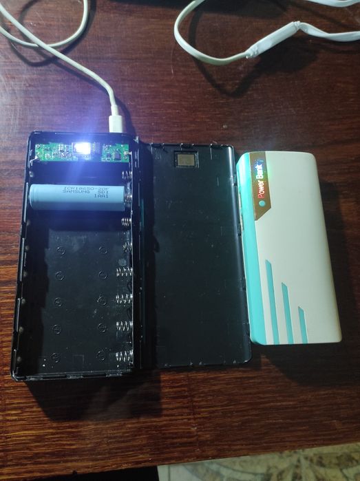 Повер банк, корпус.