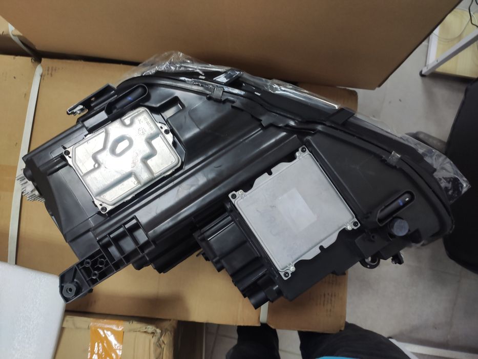 Оптика фари для Volkswagen Tiguan 5NA 5NB II Тігуан 2017-2021