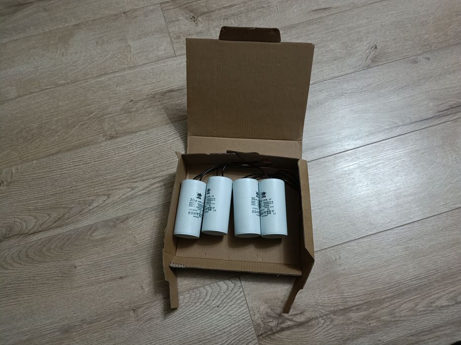 Конденсатори 30mf 450v.