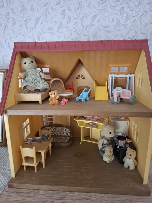 Продам Sylvanian familias будинок