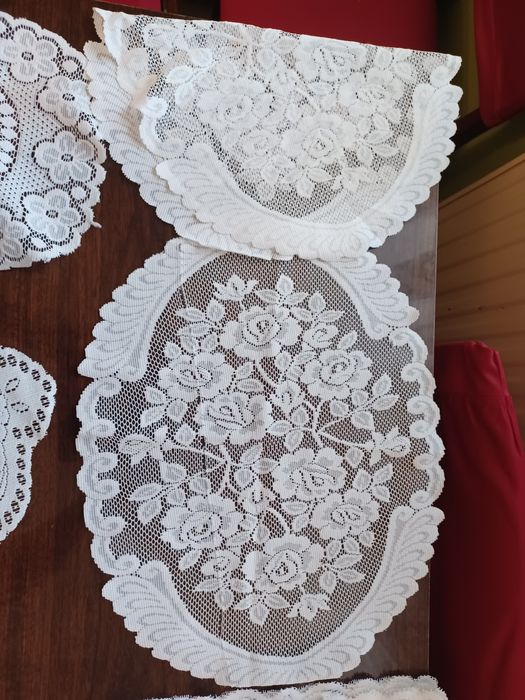 Serwetki  i bieżnik z czasów PRL