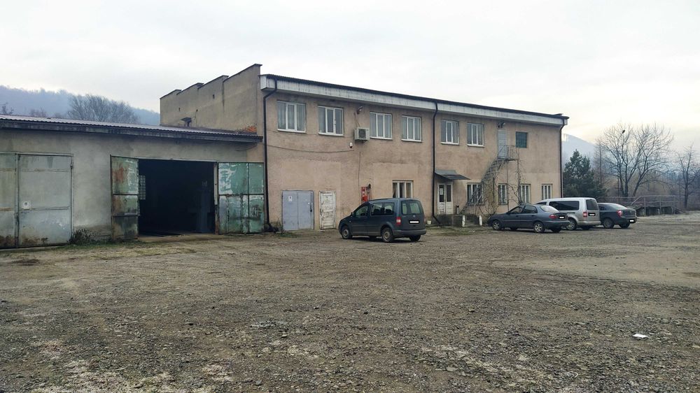 Продається багатофункціональний комплекс у смт. Великий Березний