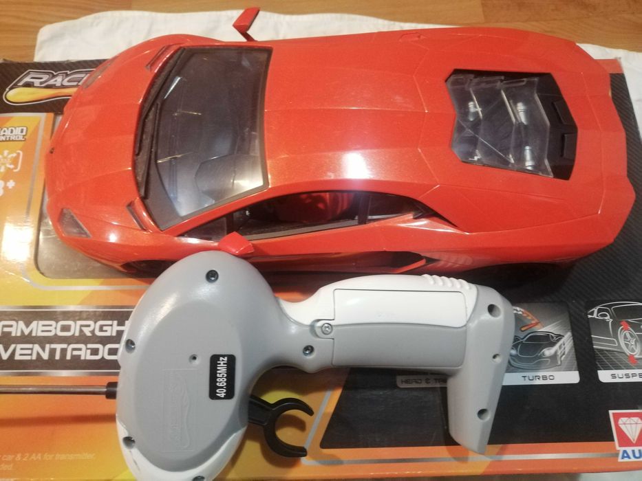 Машинка на радіоуправлінні "Lamborghini Aventador"