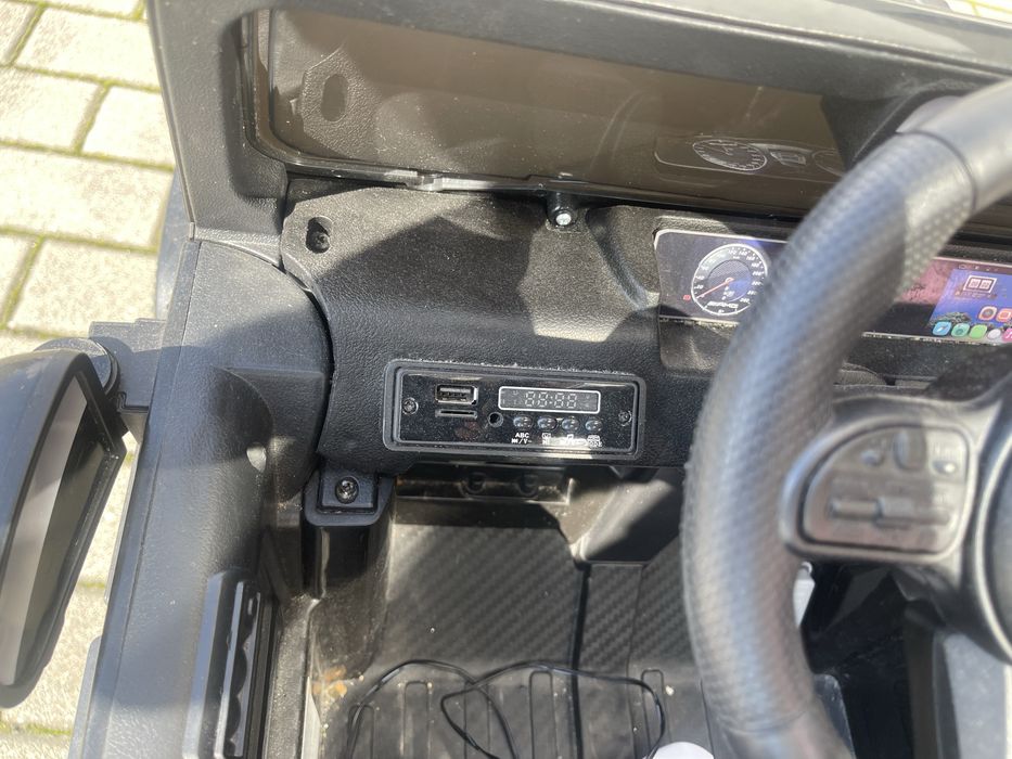 Samochód dla dziecka Mercedes G AMG czarny EVA 12V, 4 silniki, skórzane siedzenie, pilot 2,4 GHz – elektryczny samochód dla dzieci