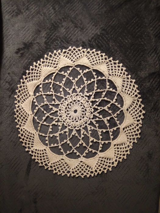 Rękodzieło urocza koronkowa serwetka na szydełku handmade nowa