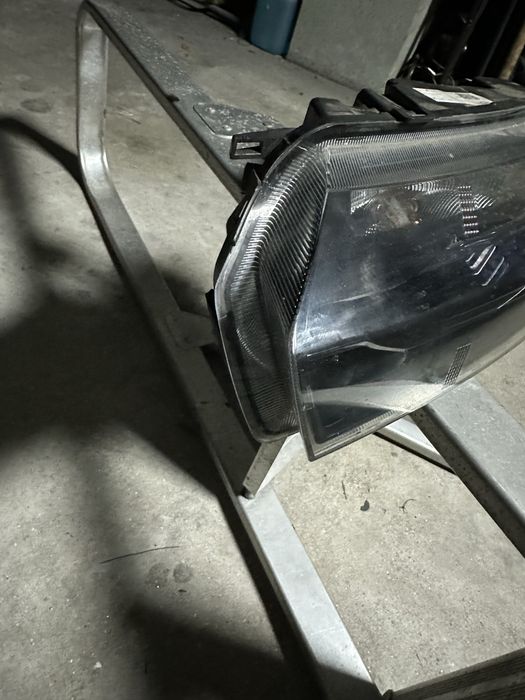 Farol dacia spring