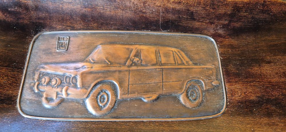 Okazjonalna miedziana plakieta Polski FIAT PRL na tacy w oryg. pudełku