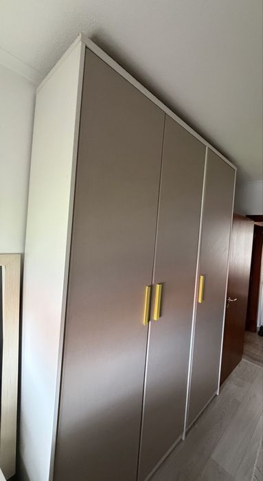 Quarto Completo – Roupeiro + Cama + Cómoda + Secretária
