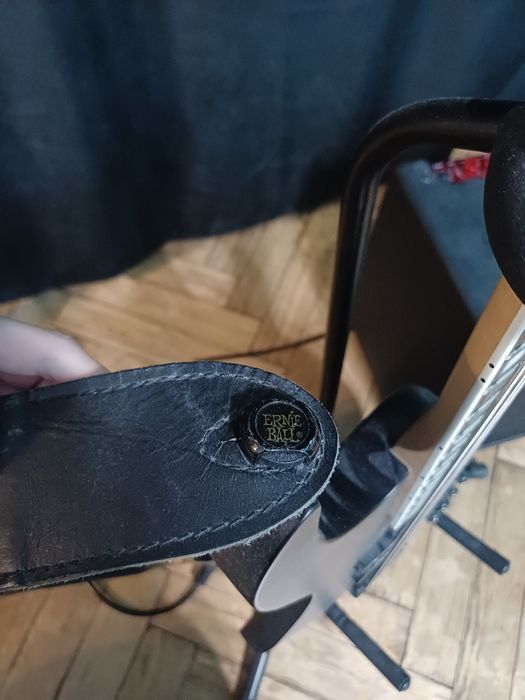 Gitara basowa ibanez rgb300-bkf po lutniku