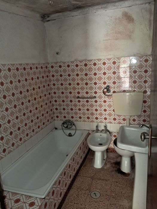 Vende-se T4 - Aldeia Velha (Avis)