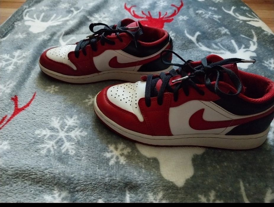 Czerwono- Czarne buty Nike Air Jordan 1 Low