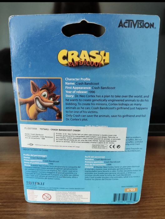 Figura Crash e minis figuras disney/fnaf e pokemon