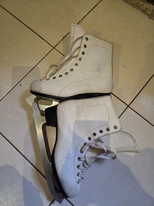 Коньки   37-38 ковзани