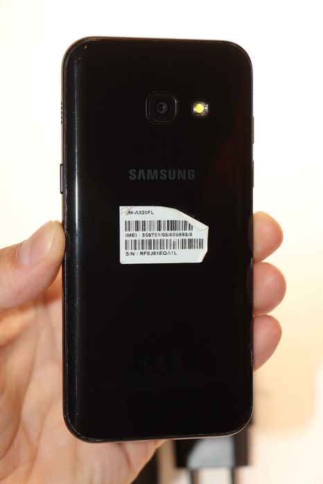 Samsung Galaxy A3 2017 SM-A320F 16Gb Black! гарний стан!