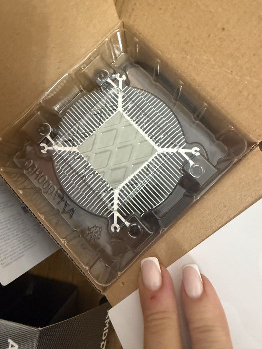 Боксовий кулер AMD