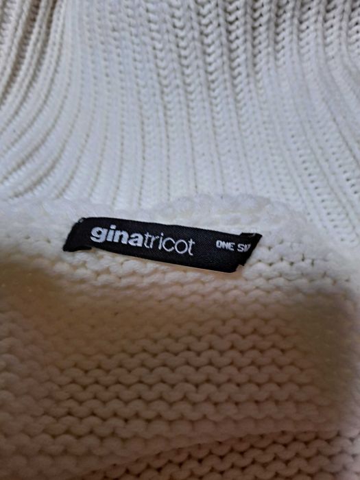 Sliczny sweterek damski.