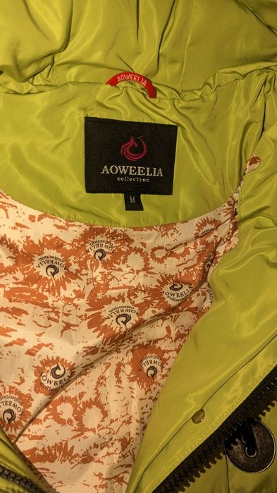 Салатовая женская куртка M размера Aoowelia