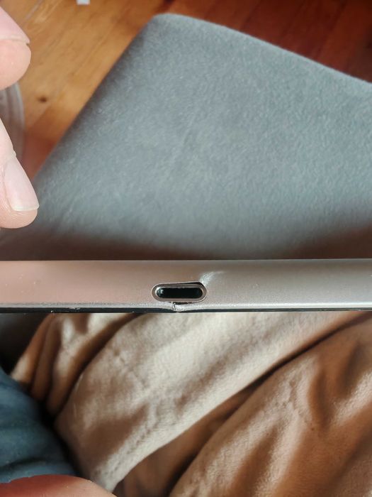 Планшет Ipad 4 A1458 заблокований обсяг памʼяті невідомий