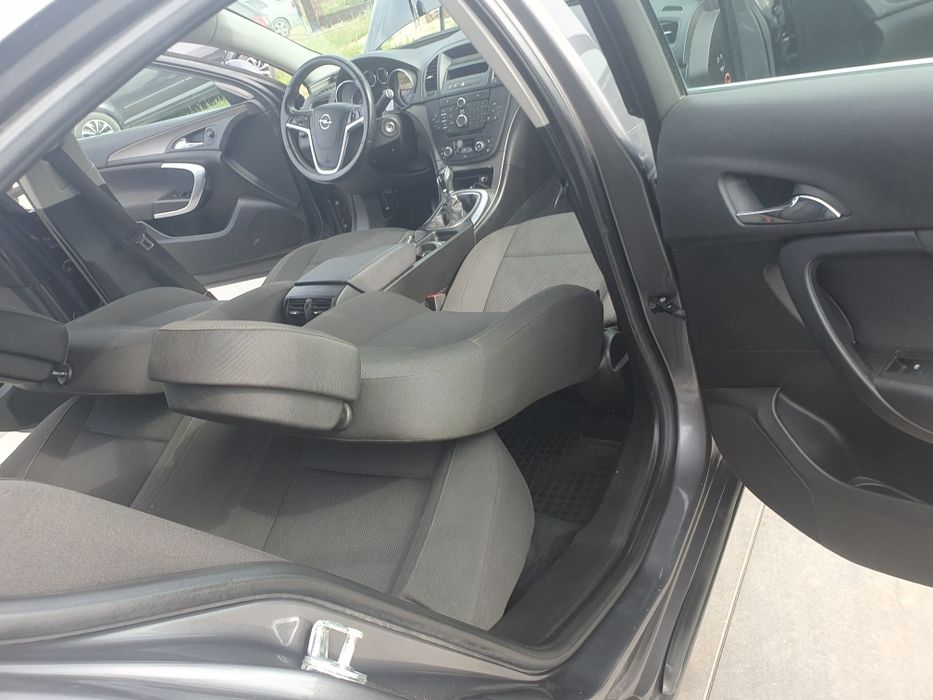* * OPEL INSIGNIA A * * 2.0CDTi 130KM * * Bardzo Ładny Stan * * Zobacz Koniecznie * *