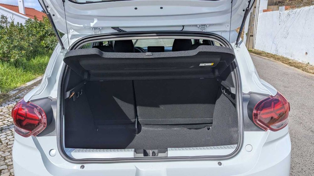Dacia Sandero 1.0 TCe CVT Automático 2023 – 3.180 km