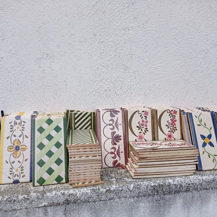 Azulejos Novos , Restos de barras decorativas