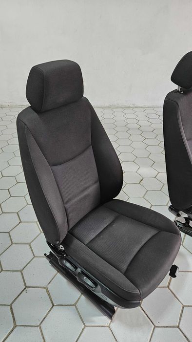 Conjunto Completo de Bancos (Tecido) + Quartelas Traseiras (Pele) - BMW E90