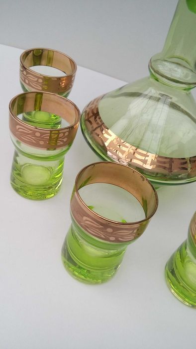 Набор графин и 6 стопок.Цветное стекло,позолота.Антик.СССР 1960-е.