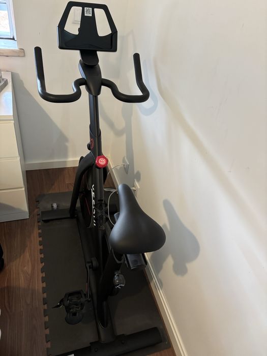 Bicicleta estática para spinning/cycling - Como nova