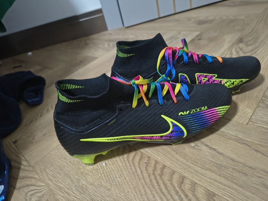 Sprzedam korki piłkarski Nike profesjonalne