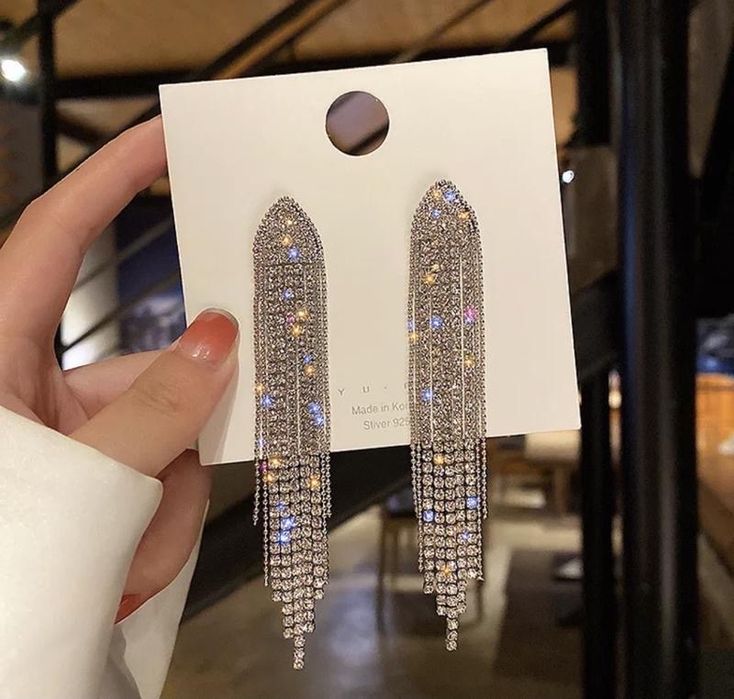 Серьги,серёжки блестящие с камнями вечерние,на праздник