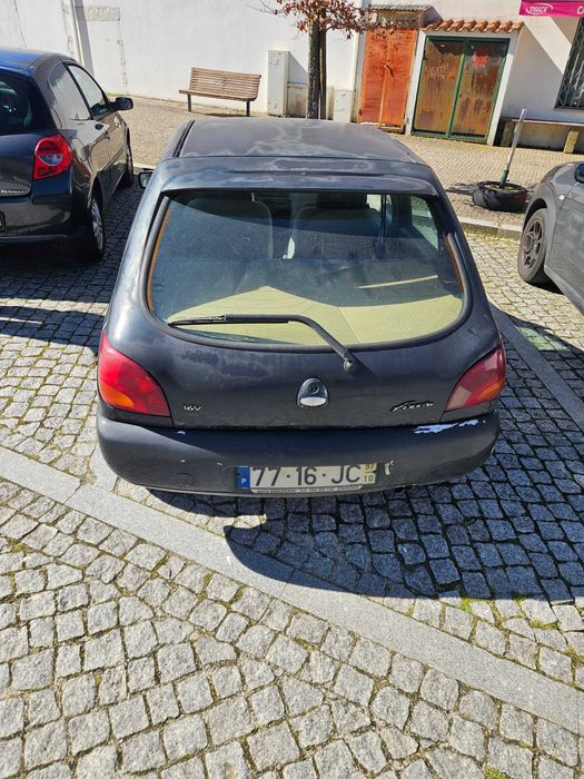 Ford Fiesta carro vendo barato para desocupar