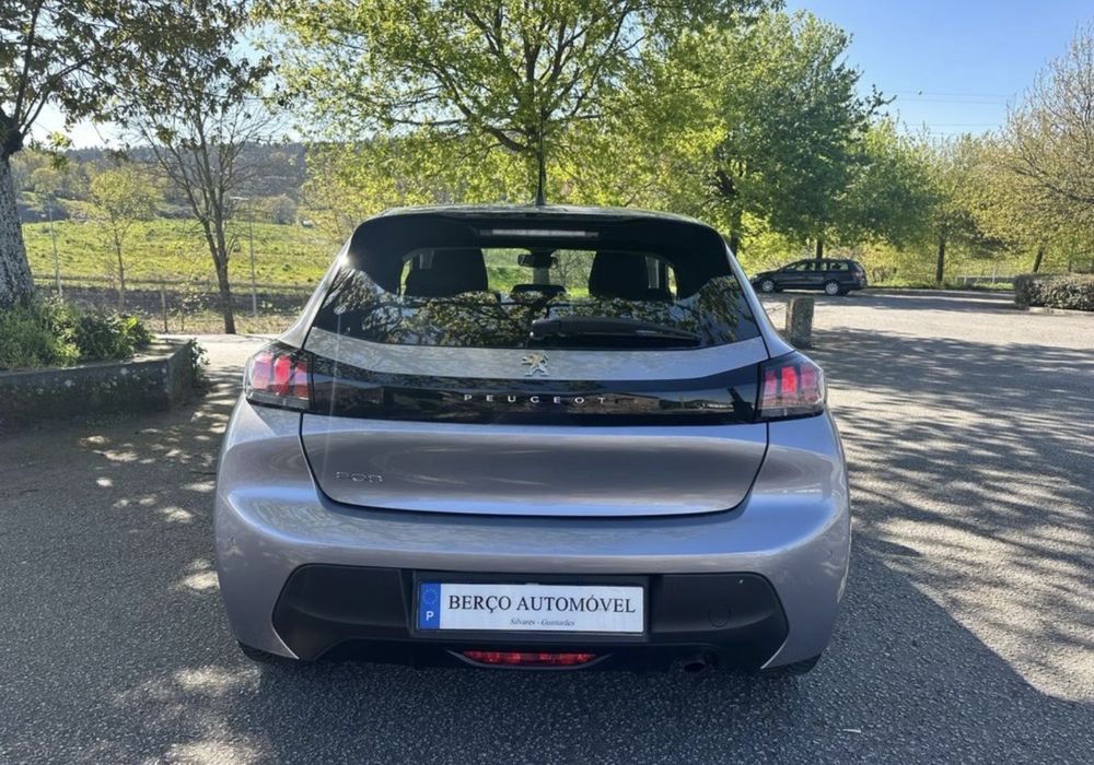 Peugeot 208 de 2022 automatico para alugar