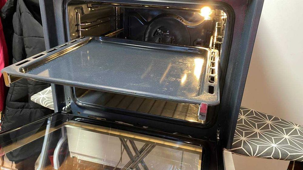 Духовка вбудована духовой шкаф IKEA БЭЮБЛАД (BEYUBLAD).