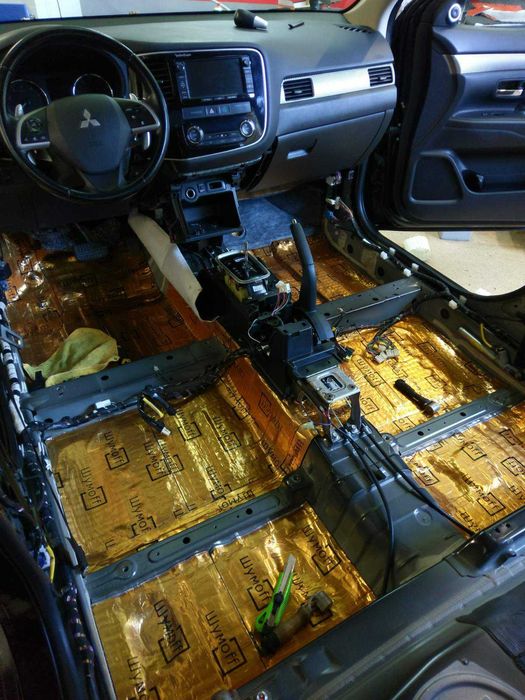 Шумоизоляция автомобиля в Киеве, обесшумка, услуги электрика