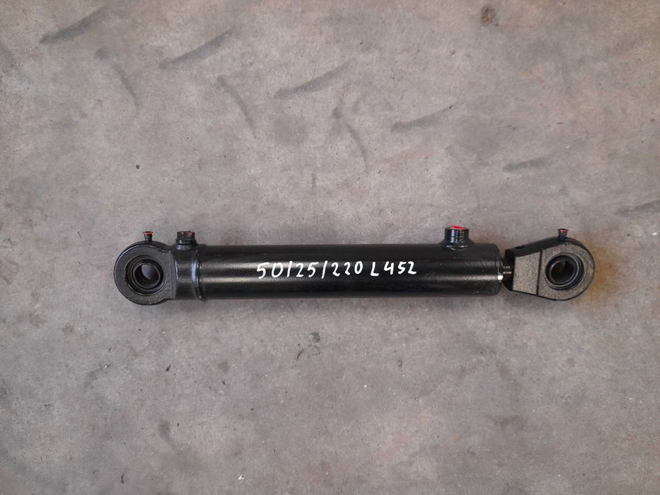 Siłownik hydrauliczny wspomaganie c 330 c 360 skok 220