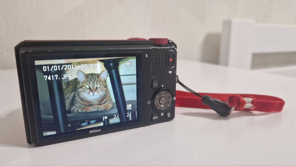 Nikon Coolpix S9100 18кратний зум