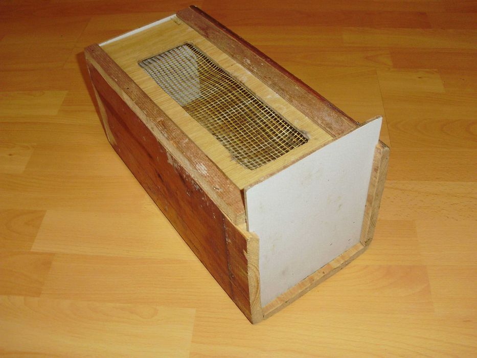 Клітка для малих папуг транспортна.