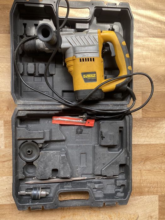 Перфоратор профессиональный DeWalt D25601K
