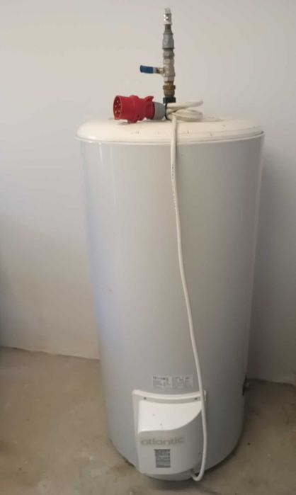 Pojemnościowy podgrzewacz wody Bojler Atlantic 200L Elektryczny / Siła 400V