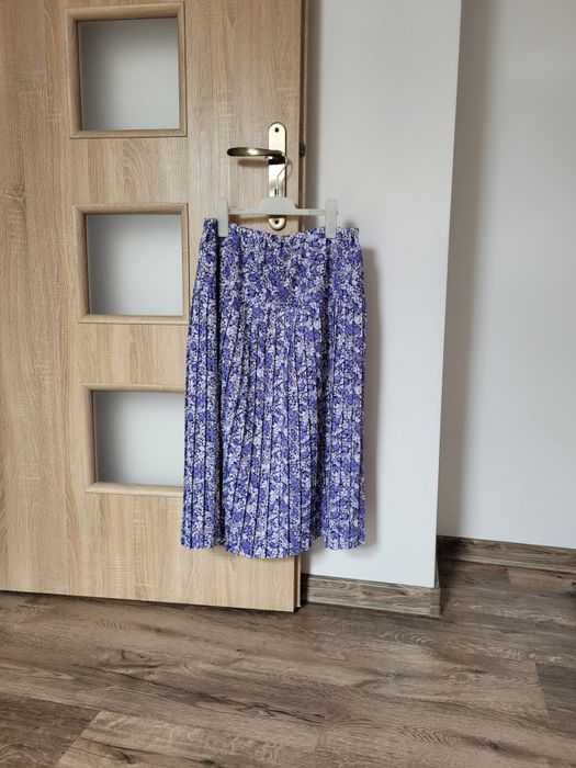 Garsonka ze spódnicą niebieskie kwiaty XXL